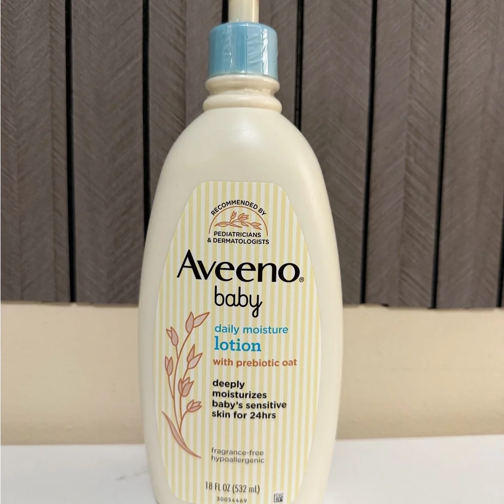 Aveeno Baby Daily Moisture Wash & Shampoo and Lotion Set - Sealed and New